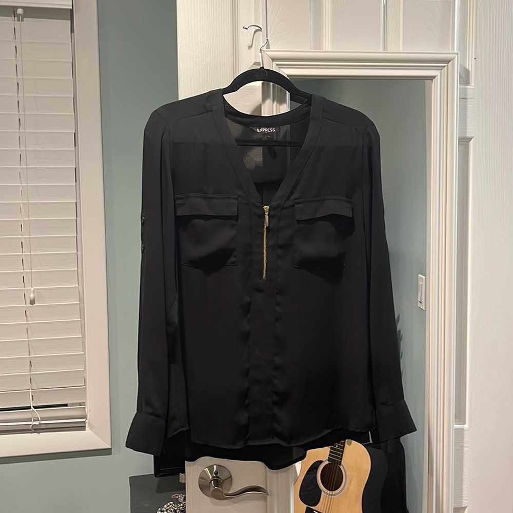 Express 1/4 Front Zip Roll up sleeve size: L